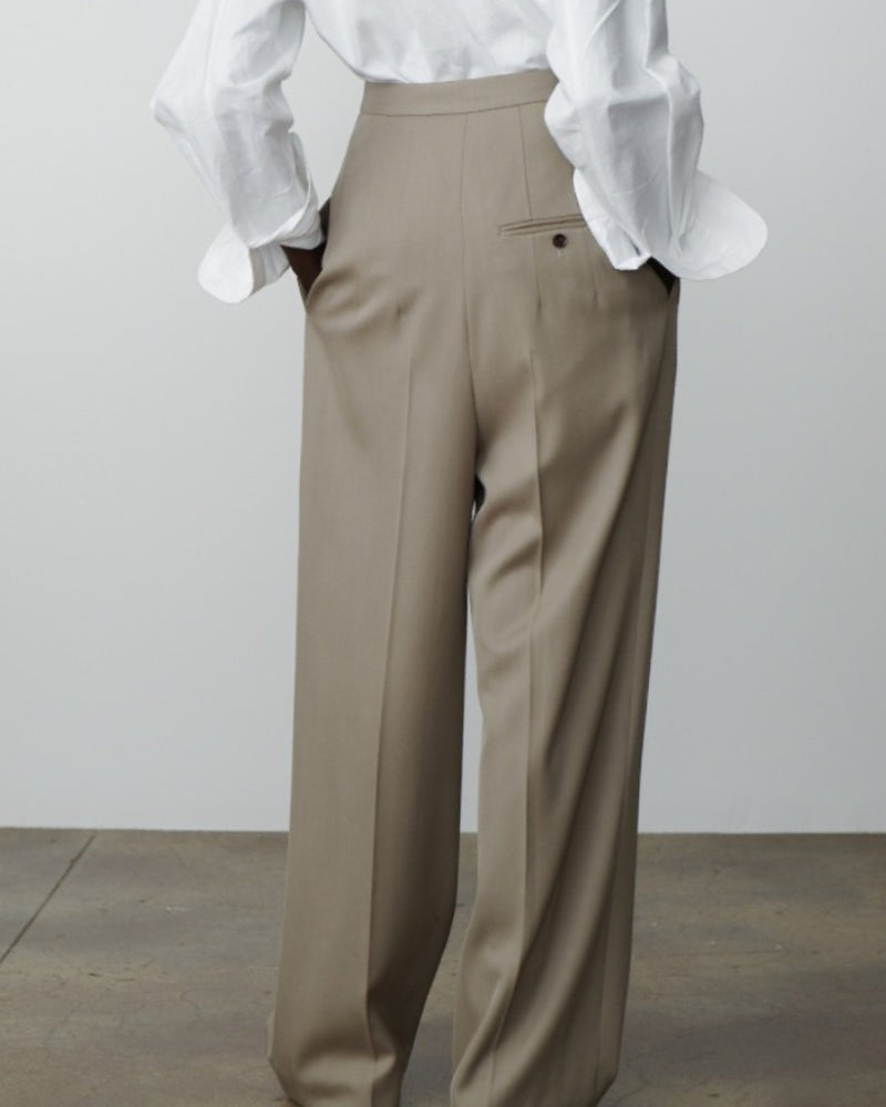Elara's Woolen Oversized Pantalon